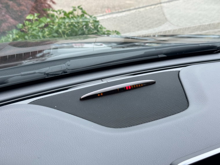 Vehicle Image 26