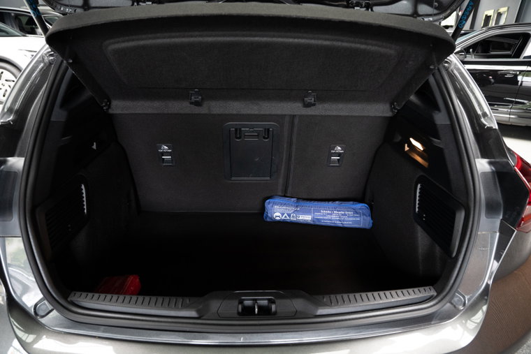 Vehicle Image 36