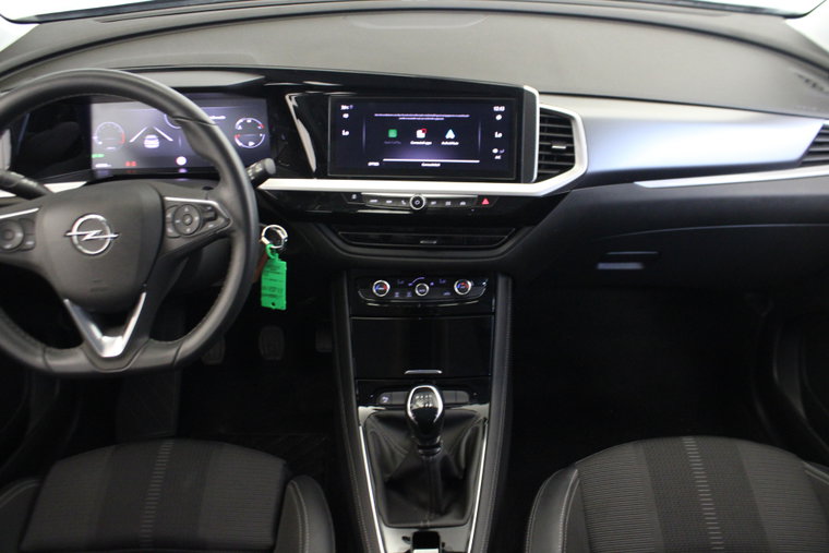 Vehicle Image 12