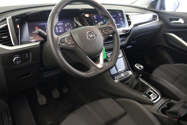 Vehicle Image 13