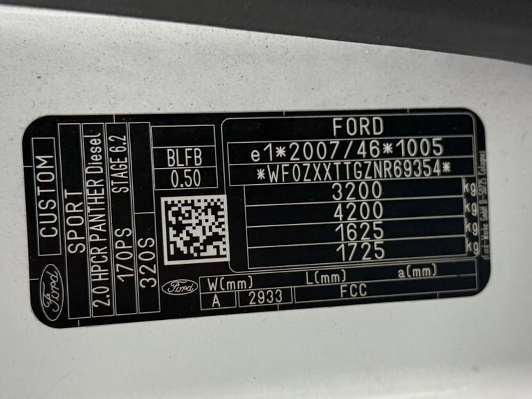 Vehicle Image 25