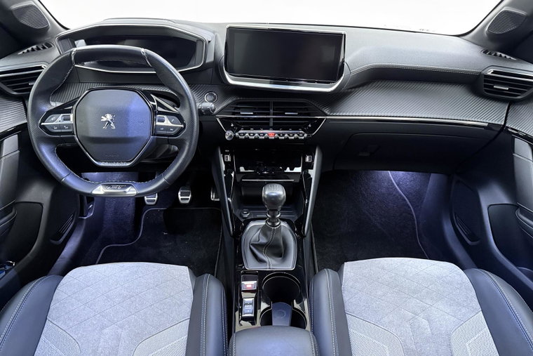 Vehicle Image 13