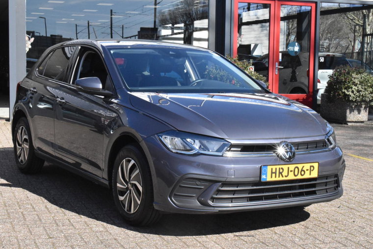 Vehicle Image 7