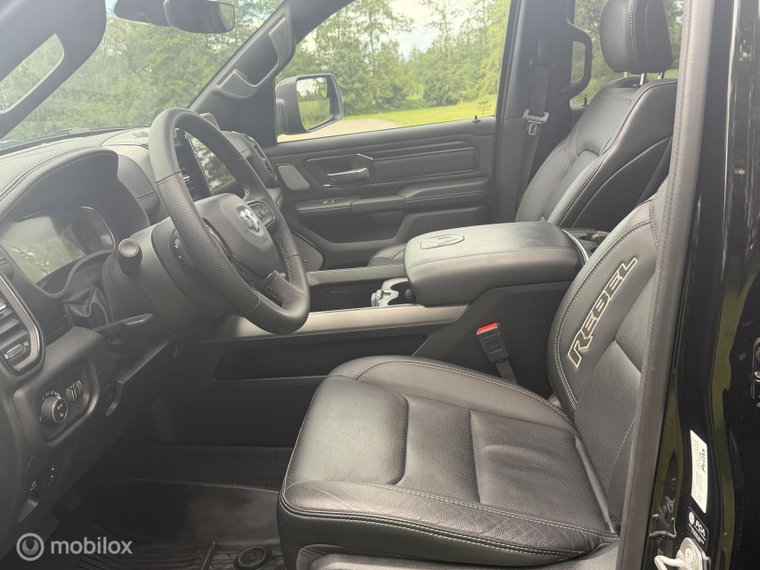 Vehicle Image 35