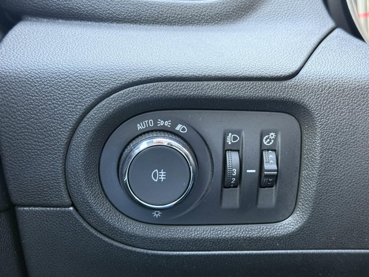 Vehicle Image 24