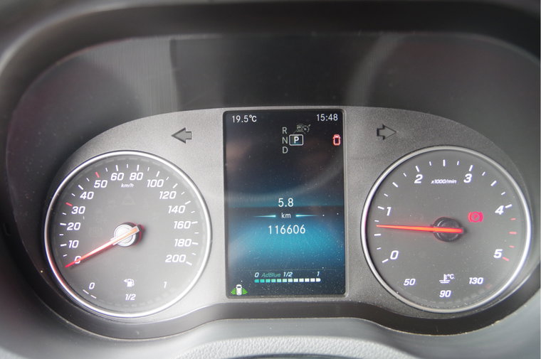 Vehicle Image 11