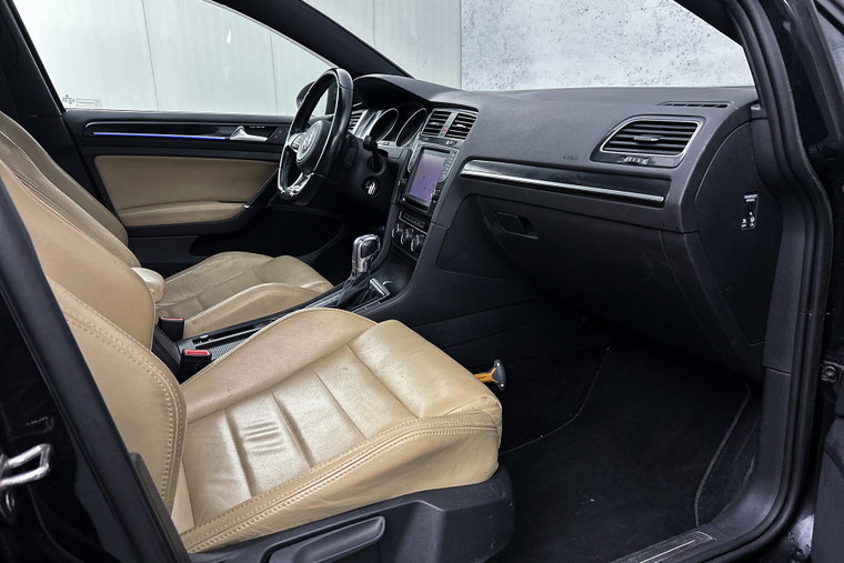 Vehicle Image 33
