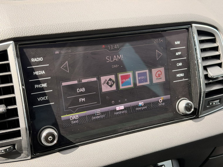 Vehicle Image 32