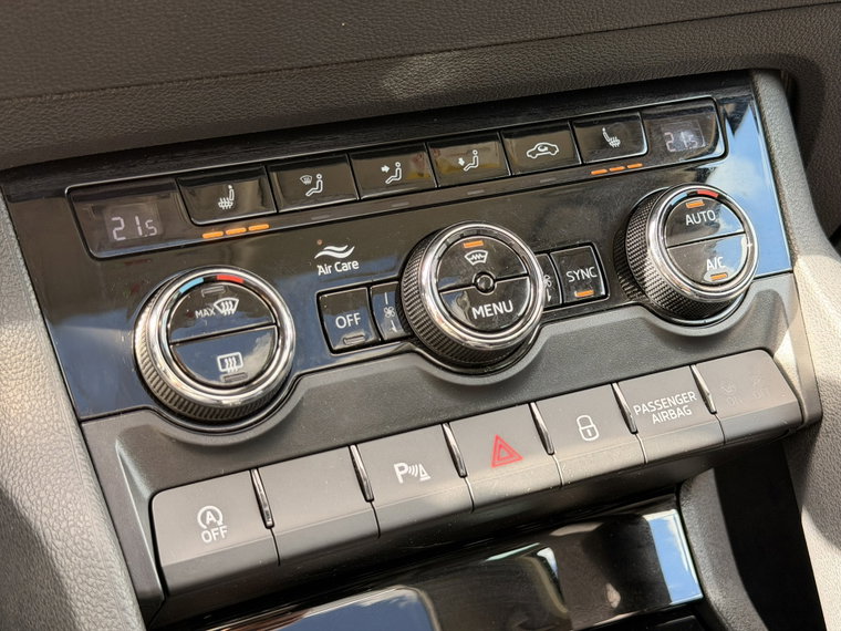 Vehicle Image 33