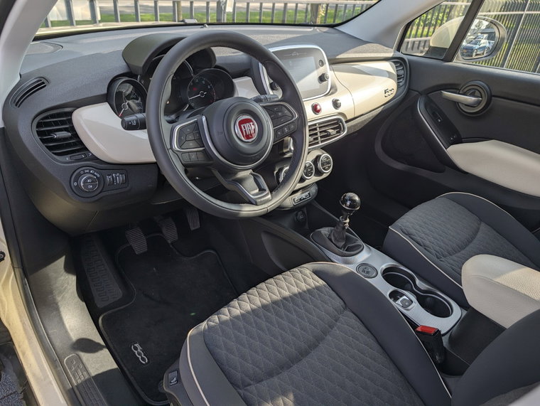 Vehicle Image 23