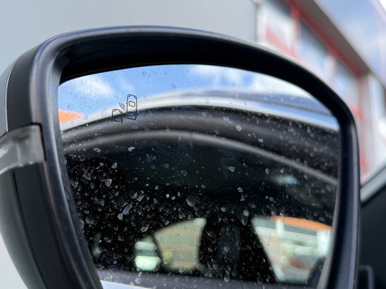 Vehicle Image 37