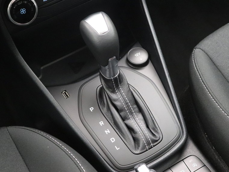 Vehicle Image 24
