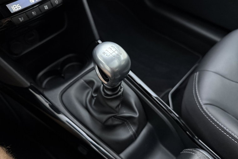 Vehicle Image 19