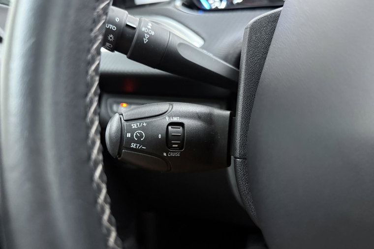 Vehicle Image 24