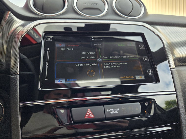 Vehicle Image 25