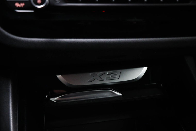 Vehicle Image 38