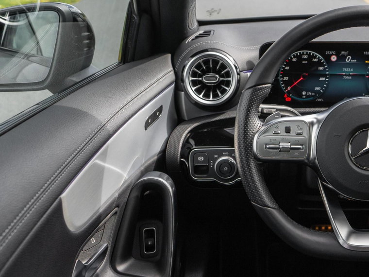 Vehicle Image 27