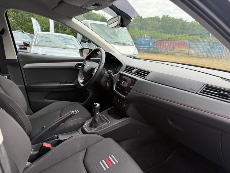 Vehicle Image 25