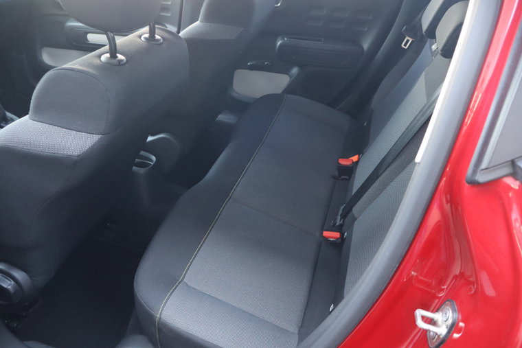 Vehicle Image 12