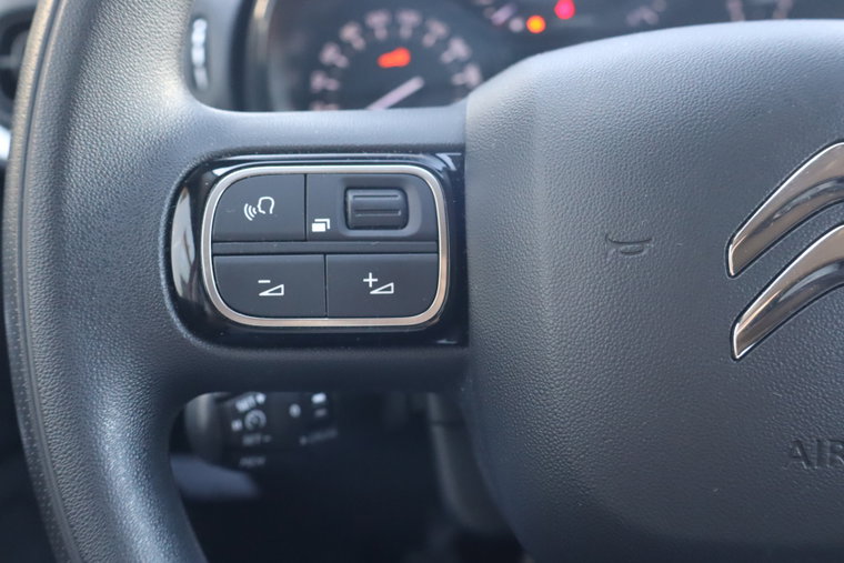 Vehicle Image 22