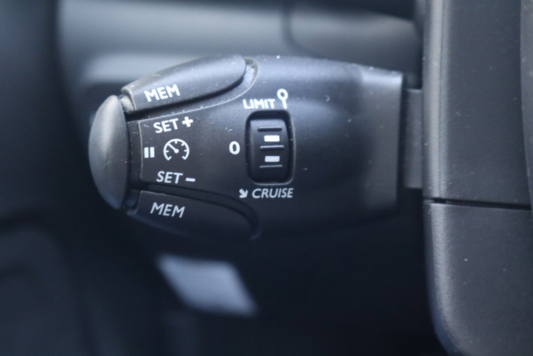 Vehicle Image 24