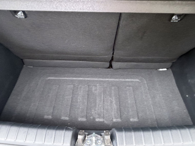 Vehicle Image 39