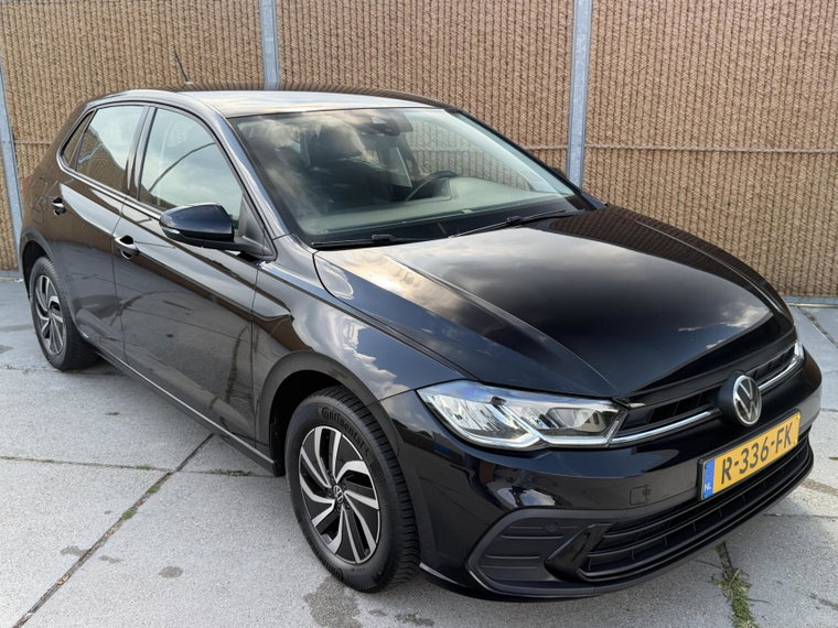 Vehicle Image 35
