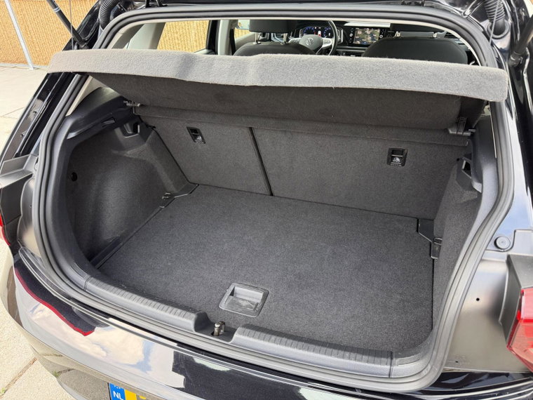 Vehicle Image 37