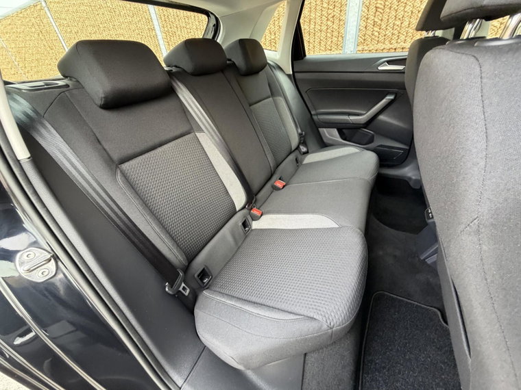 Vehicle Image 40