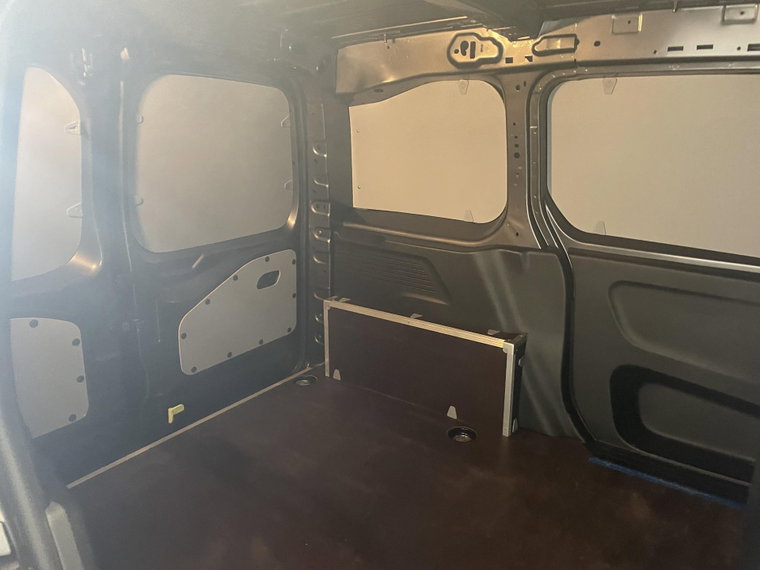 Vehicle Image 33
