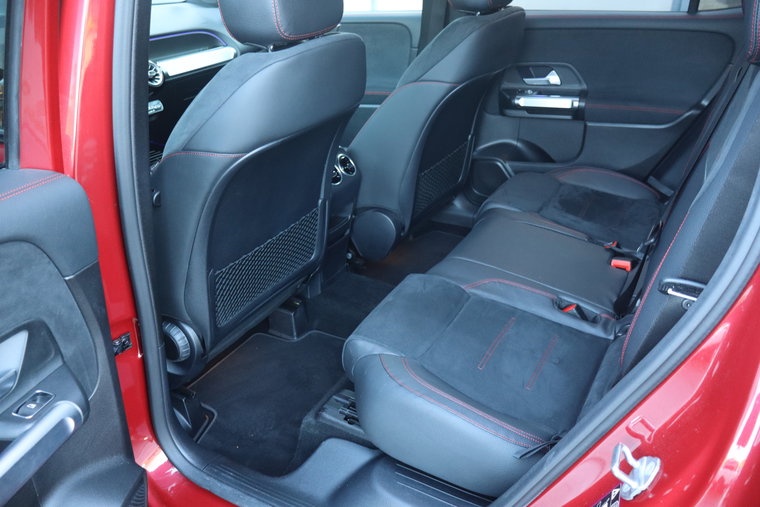Vehicle Image 38