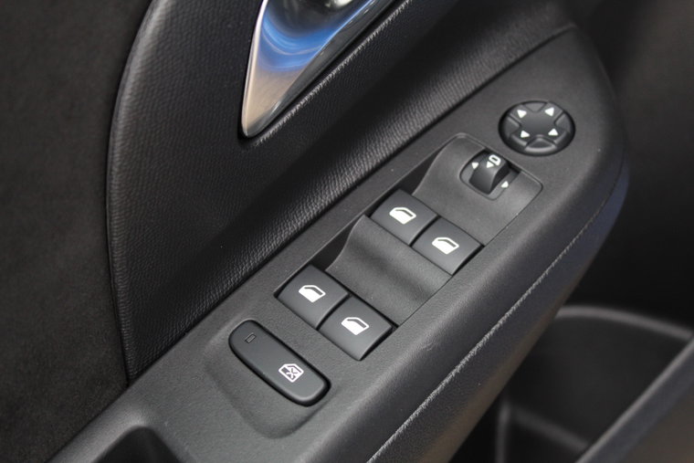 Vehicle Image 23