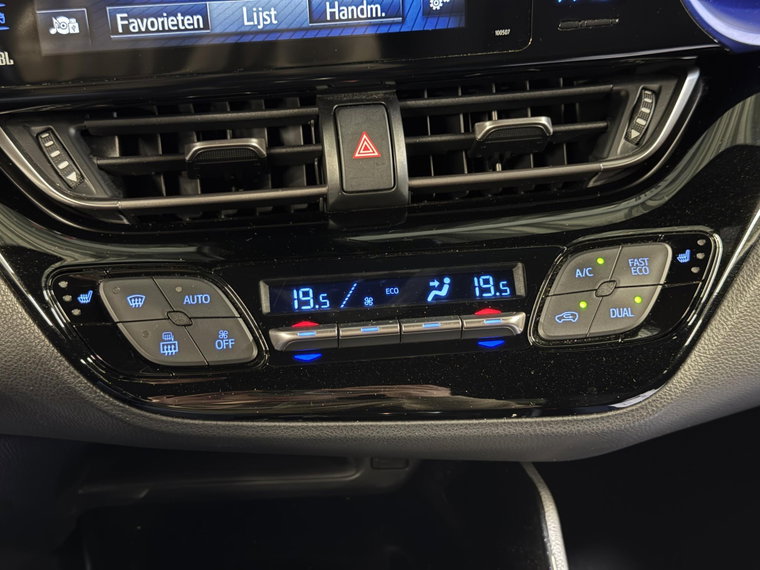 Vehicle Image 28