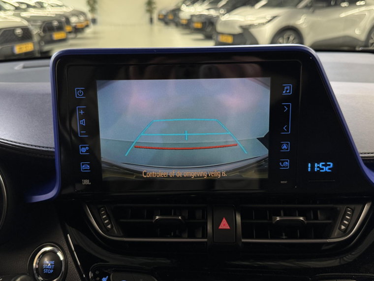Vehicle Image 35