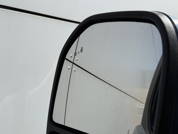 Vehicle Image 23