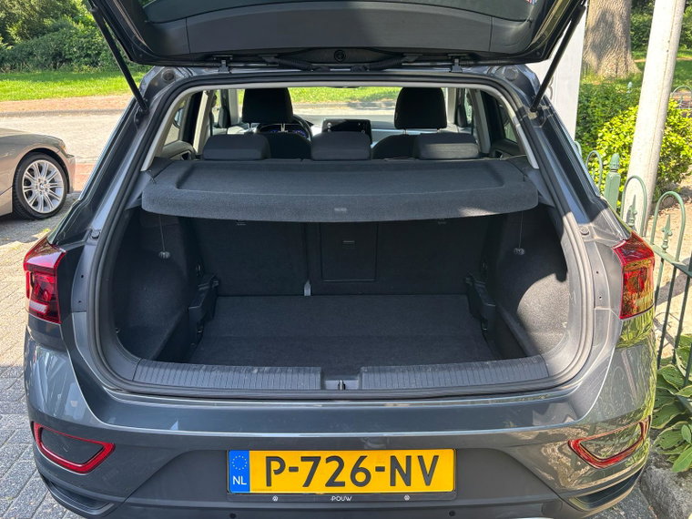 Vehicle Image 38