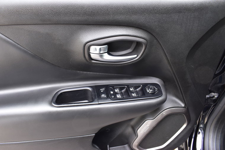 Vehicle Image 26