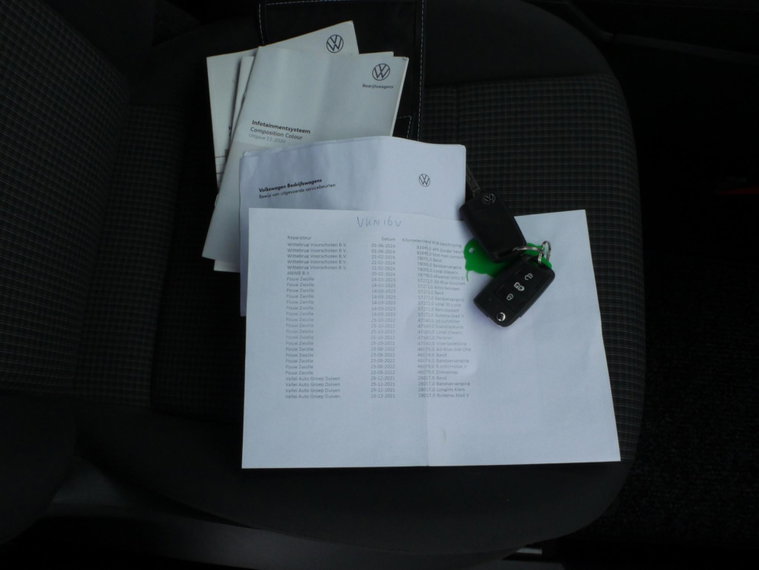 Vehicle Image 18