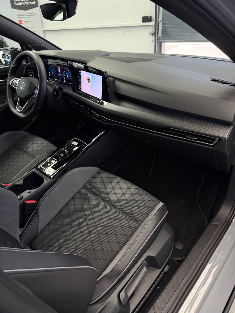 Vehicle Image 36