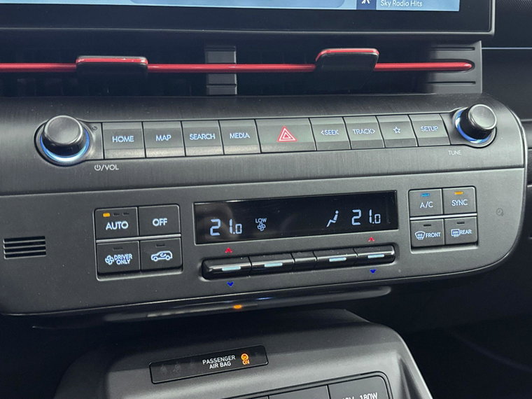 Vehicle Image 26