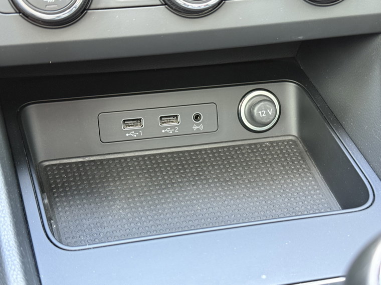 Vehicle Image 35
