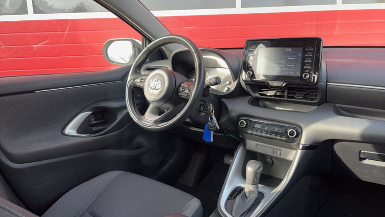 Vehicle Image 3