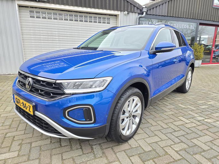 Vehicle Image 35