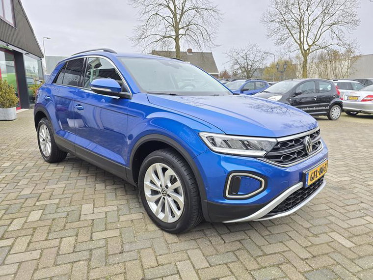 Vehicle Image 38