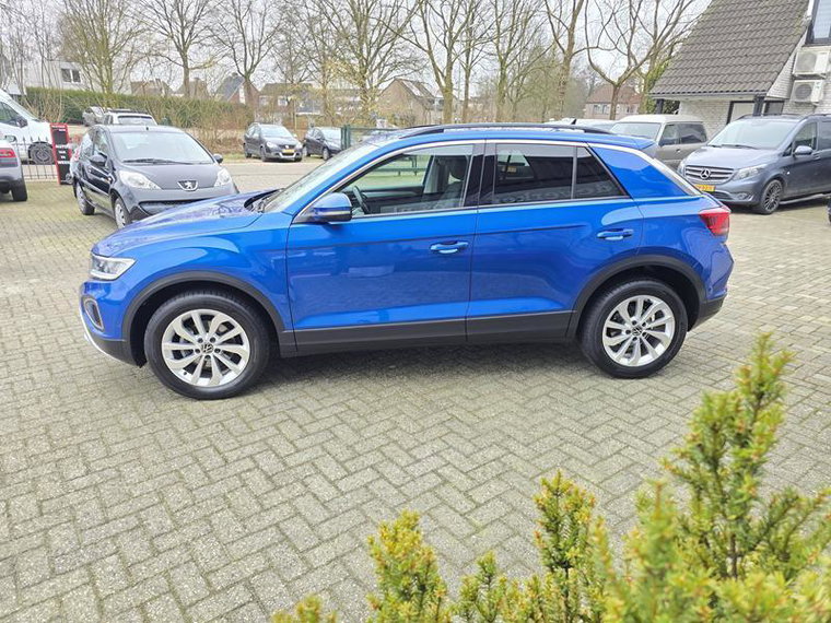 Vehicle Image 52
