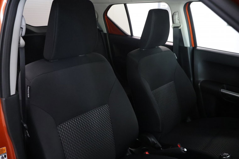 Vehicle Image 16