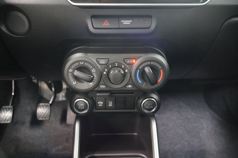 Vehicle Image 27