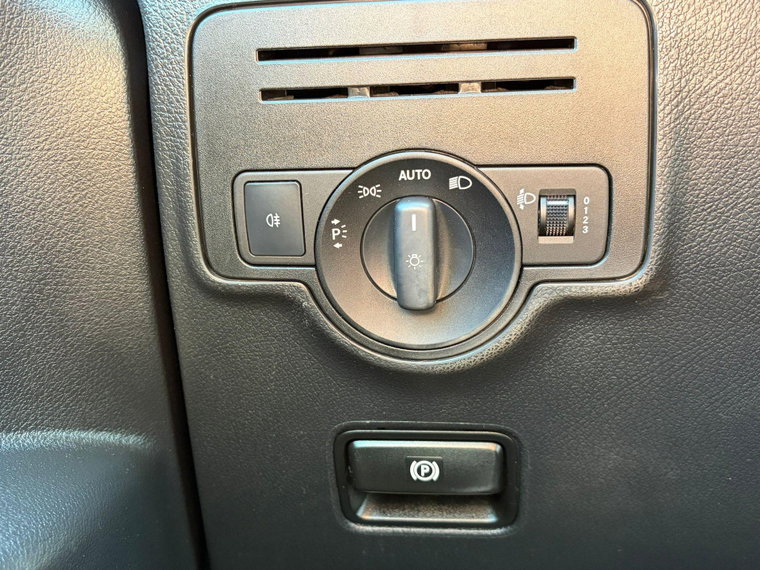 Vehicle Image 26
