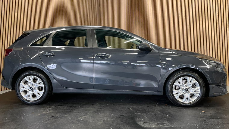 Vehicle Image 20