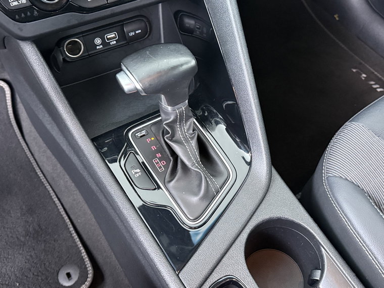 Vehicle Image 32